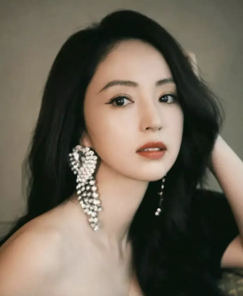 为什么这么多男明星都愿意接盘离婚还带娃的董璇？因为董璇不只是漂亮，更重要的是