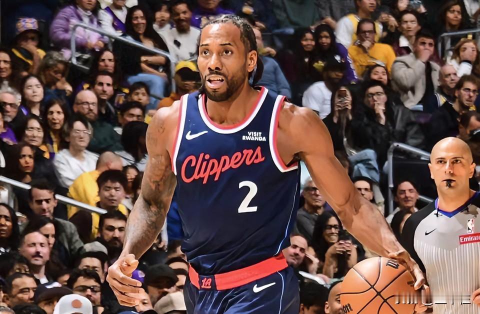 湖人躲过一劫，快船打出惨烈一战！先聊小卡，这真叫怕什么来什么！小卡突然的脚踝