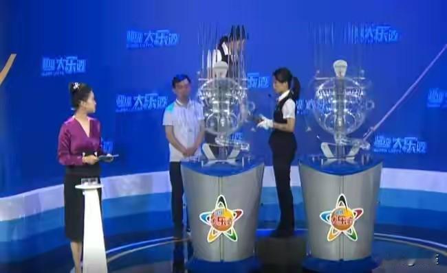 2026彩票新规！中奖率飙升12%，双色球头奖概率还是1/1772万、大乐透1/