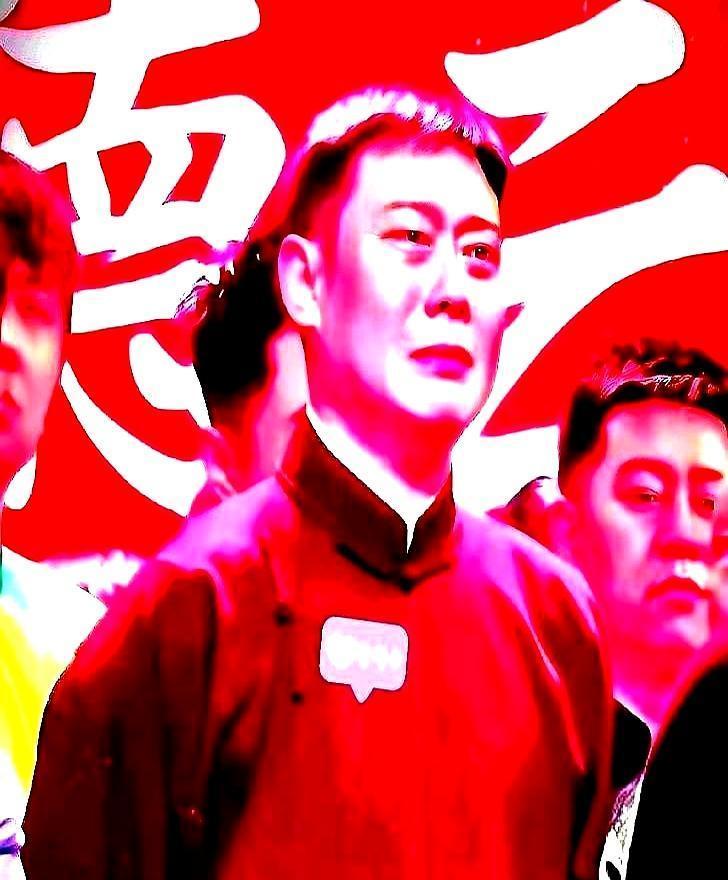 你知道德云社真正的秘密吗？不是郭德纲，而是两枚棋子：一个管钱，一个卖脸。栾云