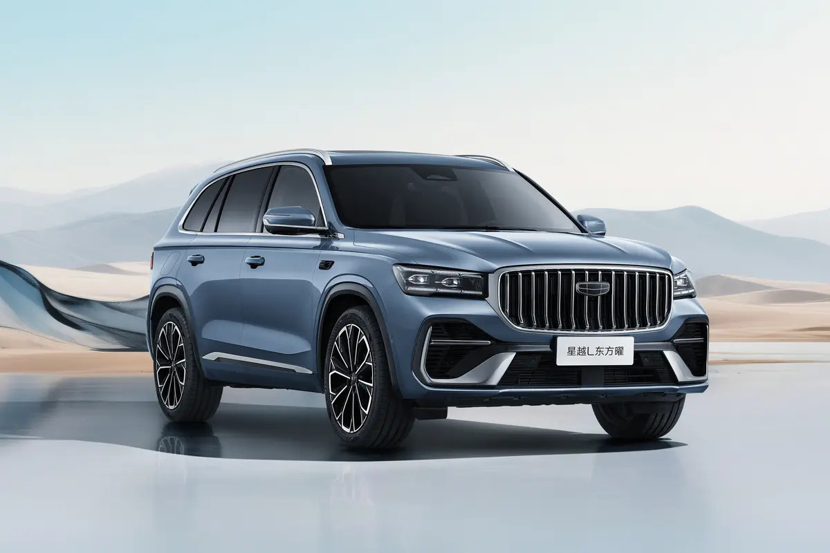 开星越L这段时间，真觉得燃油车也能有超棒体验。新增的莫高蓝配色太戳审美，自带中式