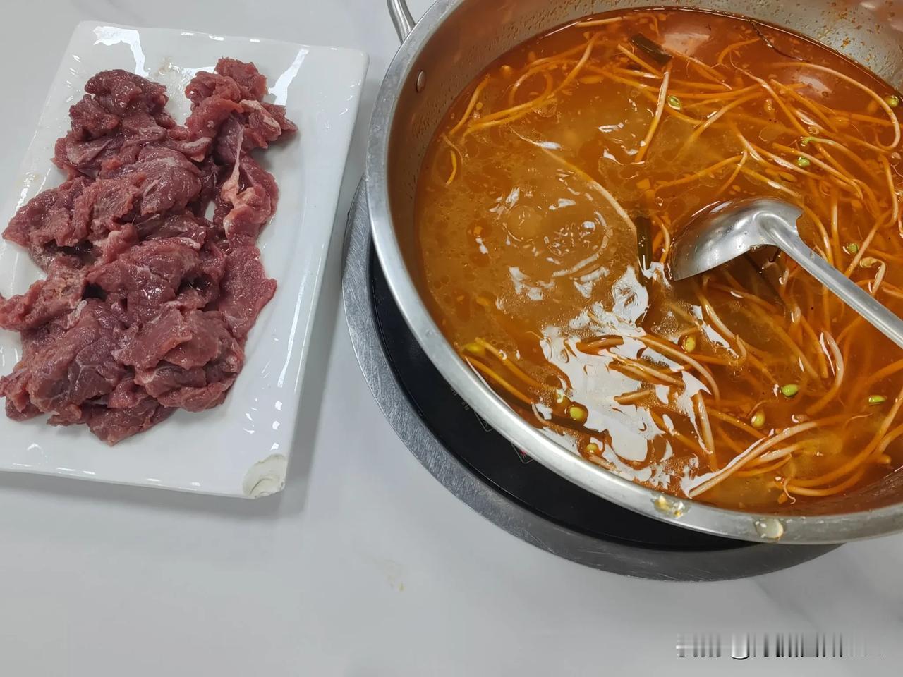贵州第一餐，一个酸字了得！六日的贵州之旅正式开启，第一站贵阳！中午到达贵阳，