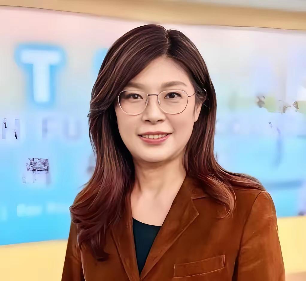 郑丽文走亲中的路线是肯定的，从昨天郑丽文跟洪秀柱参加侯汉庭的新书募款发布会就可以