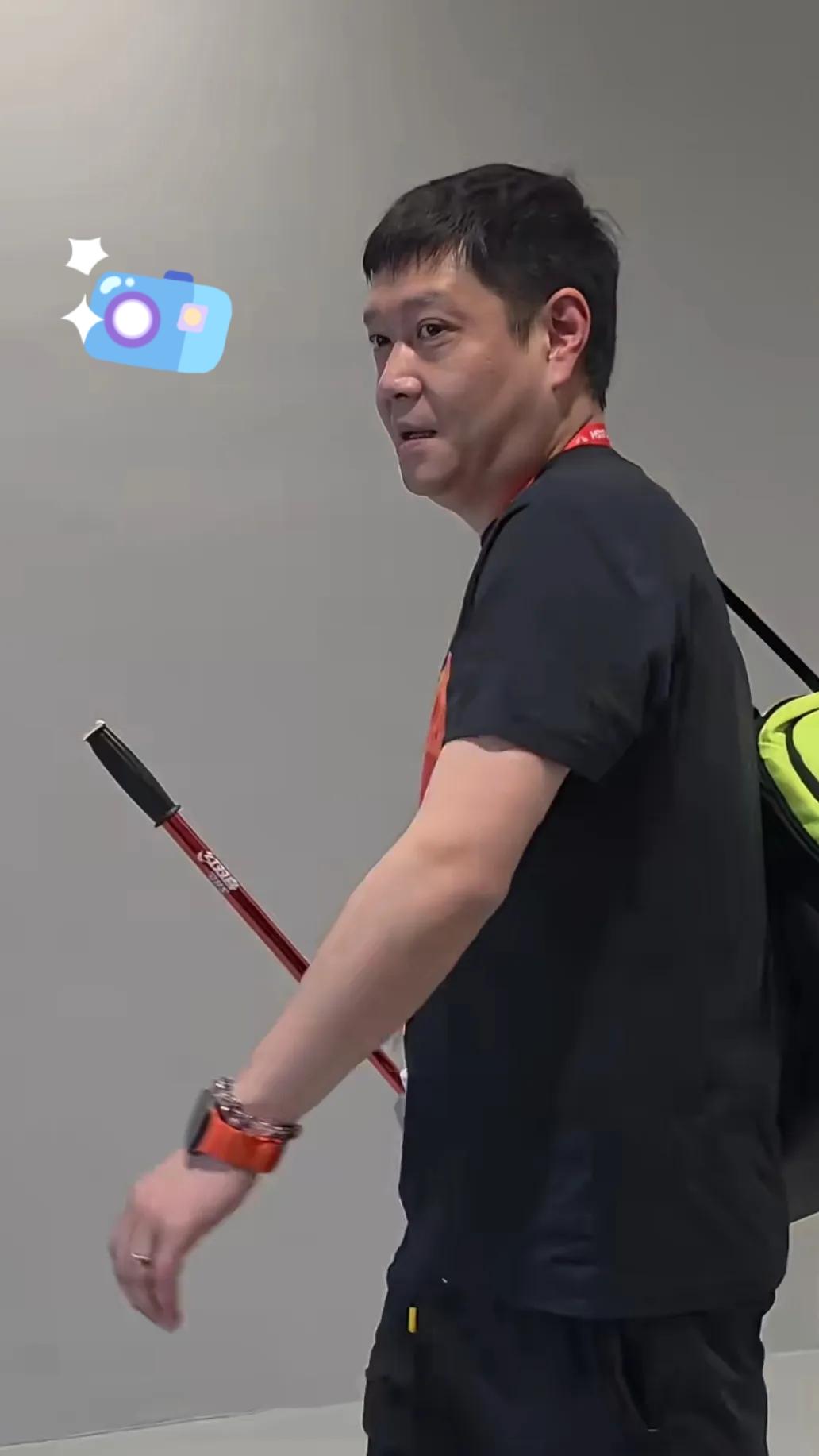 笑不活了！邱贻可元宵节发祝福，嘴瓢直接喊中秋快乐，这迷糊劲儿真的没谁了！正