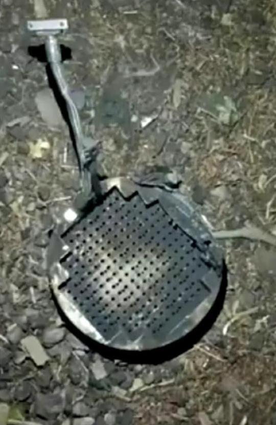摊牌了！这就是PL-15E导弹的AESA引导头，也就是天线部分当印度空军苏-3