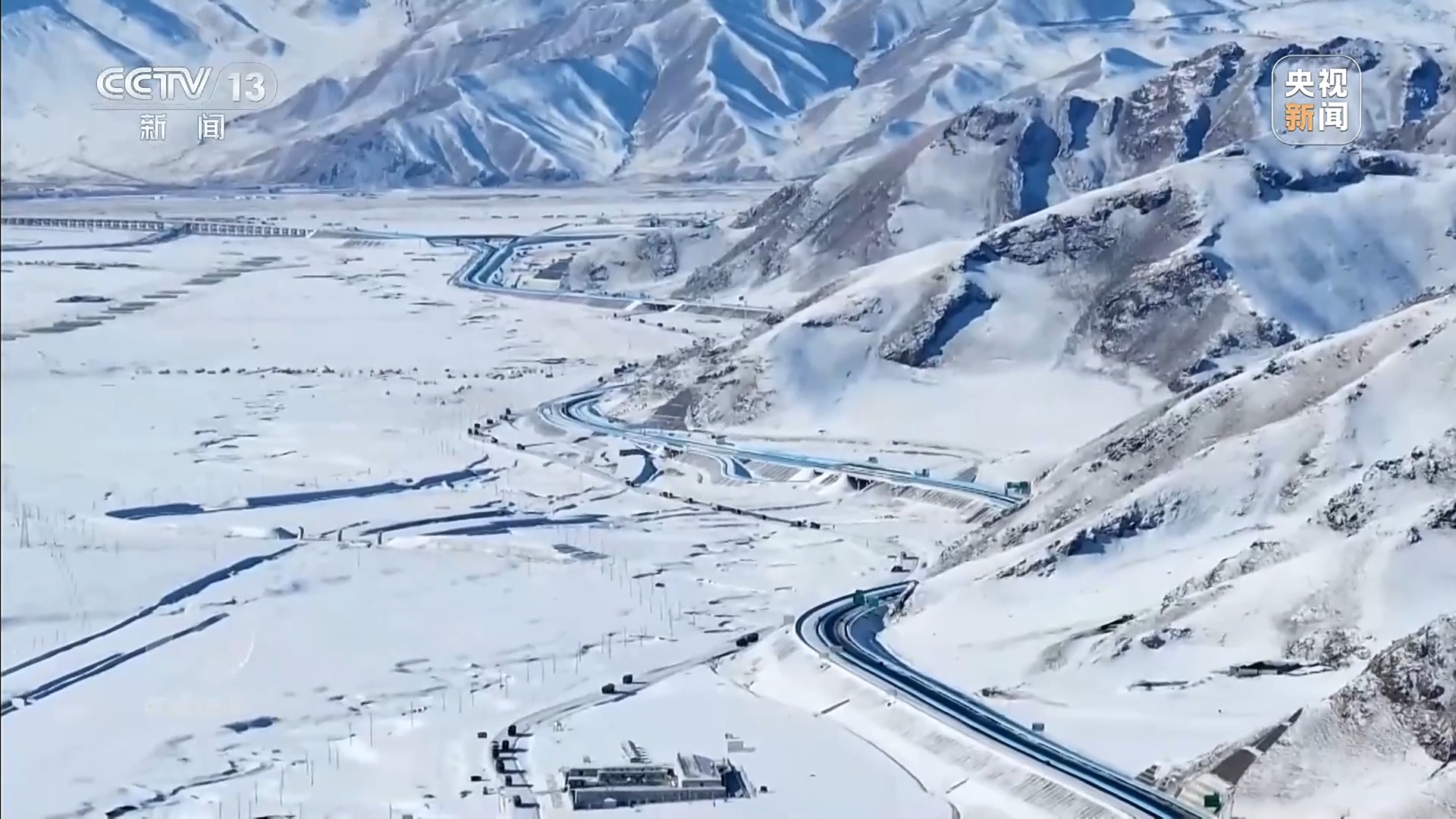 乌尉高速通车重塑新疆交通格局