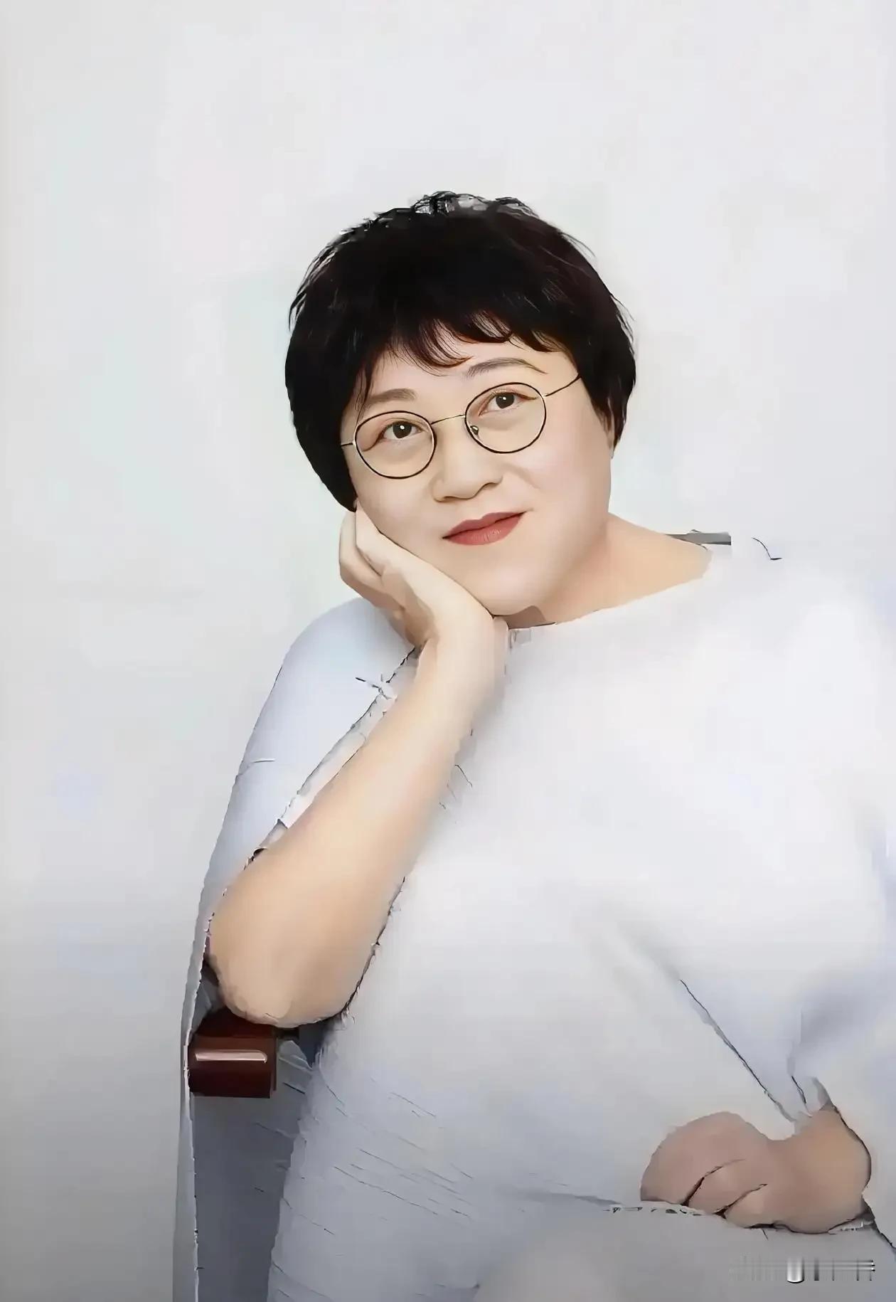 性学家李银河说：“死得早的，都是操劳的、瞎折腾的、贪心的、不省心的，那些不放过自