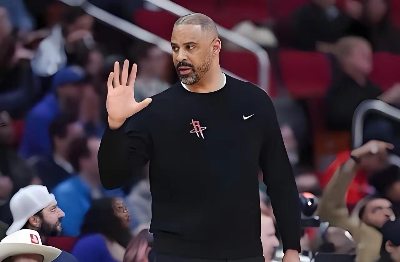 湖人太争气了季后赛开始前，各路NBA专家一边倒的看好火箭，他们觉得东契奇和里弗