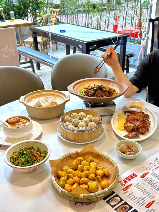汉口新店！！街坊邻居扎堆来吃的湖北菜