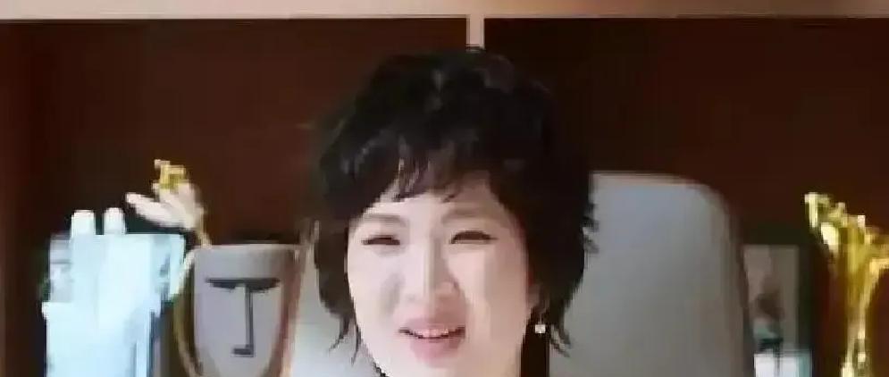 姚安娜戴180万RM像拿砖头，胡歌戴200万PP却像戴电子表。这反差，你敢信？