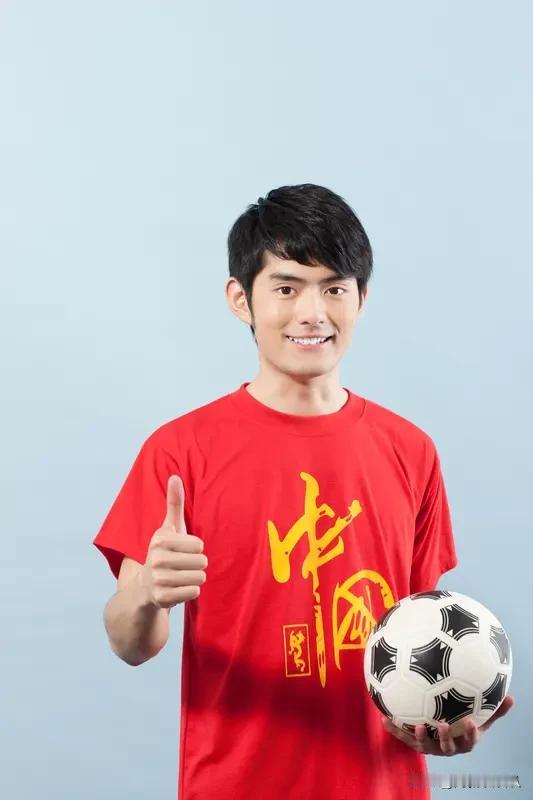 中国足球未来能再打进世界杯吗？这真是个让人又爱又恨的问题。2002年米卢曾带领国