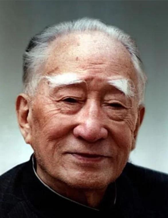 国务院原副总理薄一波在晚年时，题下了对三位伟人的评价，评价彭老总用了三句