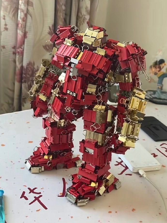 办公室的长尾夹最值钱的一刻