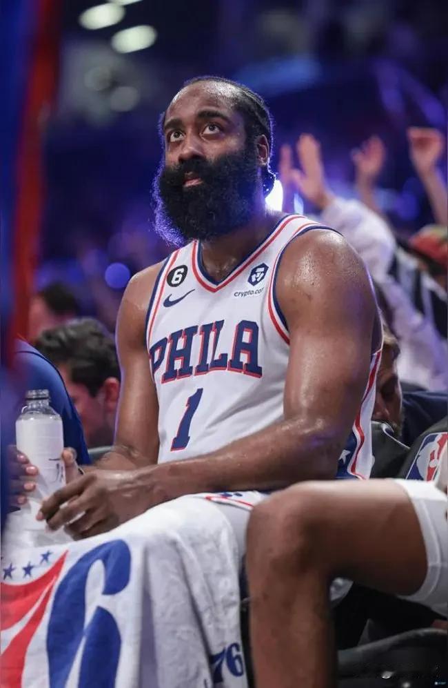 你们来预测一下哈登如果去勇士和库里搭档会是什么情况？感觉哈登被快船交易的可能