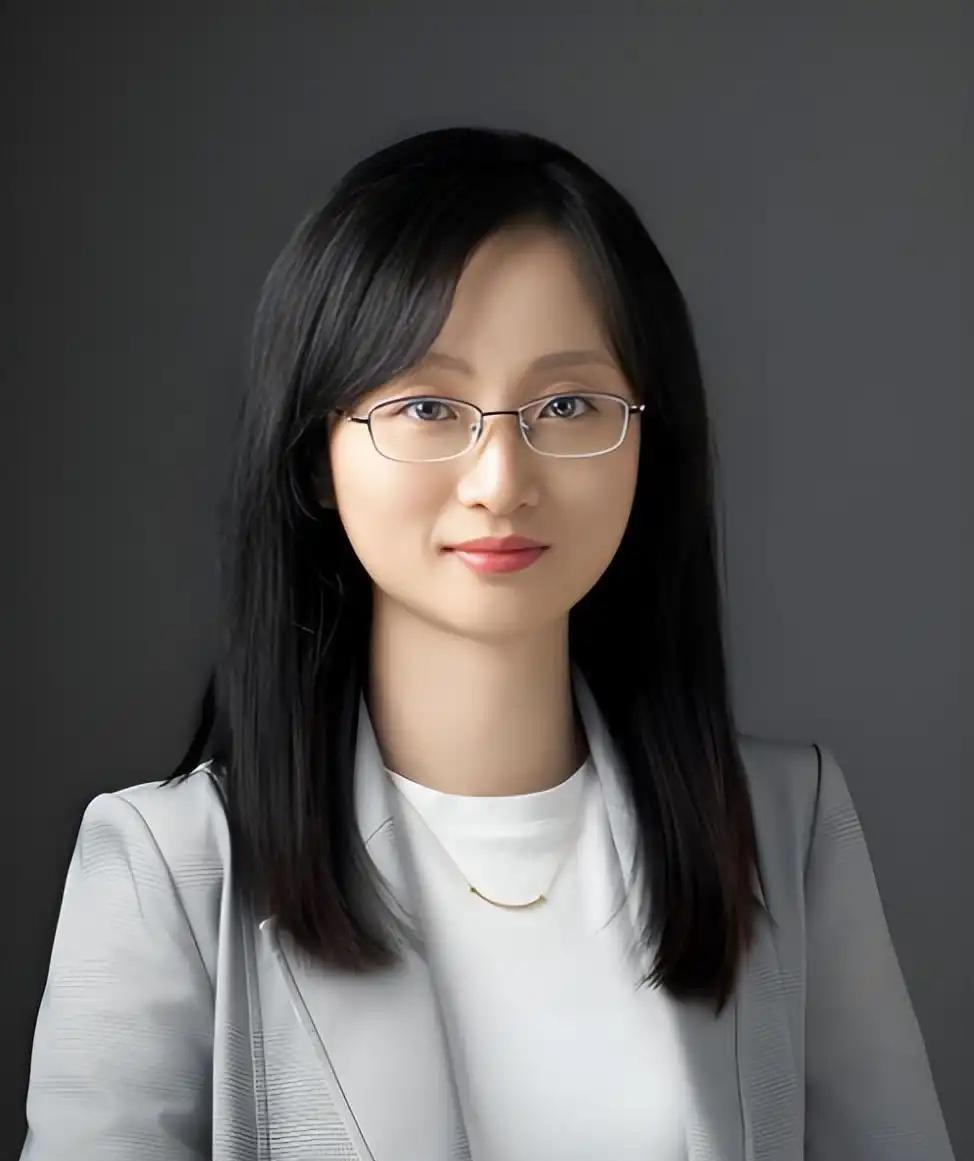 南京大学博士生导师东思嘉于2025年8月去世，年仅33岁。她毕业于南京大学地球科