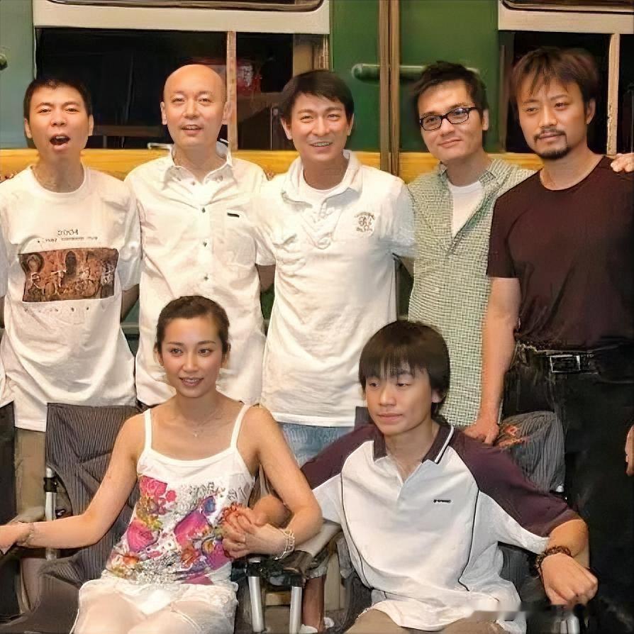 一晃都过去二十多年了，冯导再也达不到抓小偷的票房和回报了。感觉照