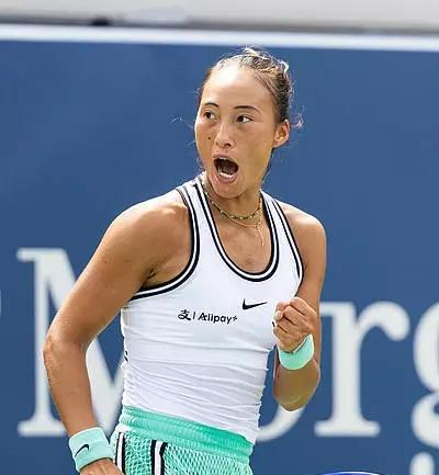 2-1大逆转，🇨🇳郑钦文淘汰凯斯🇺🇸，中国一姐击败前澳网冠军+美网亚军，