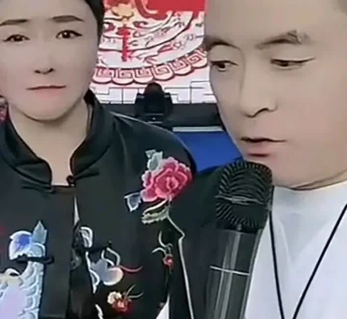 魏三也挺能闹，和娇娇同台，娇娇是他第几个徒弟都不认识了，想了半天才想起来，魏三要