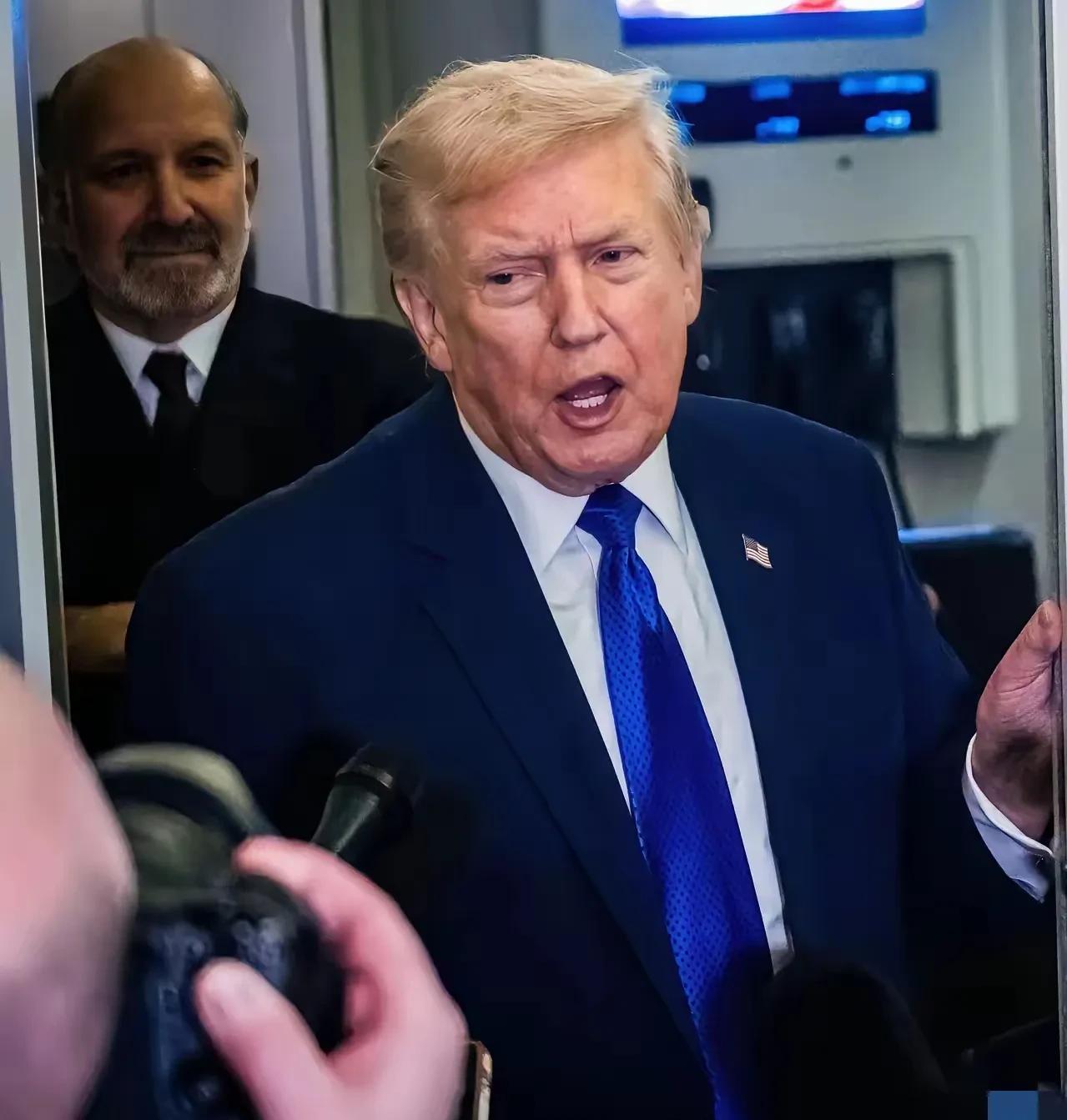 黎智英被判20年，各方势力都出来跳脚，特朗普也表了态，但是还算中听。就在昨天