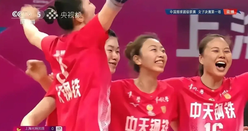 江女排培养了一代赢了三代，这就是培养新人的好处现在不但张常宁等人好好的安排了