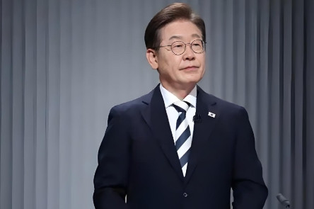 李在明不想去参加北约峰会了。据韩国国家安保室22日消息，韩国总统李在明决定不参