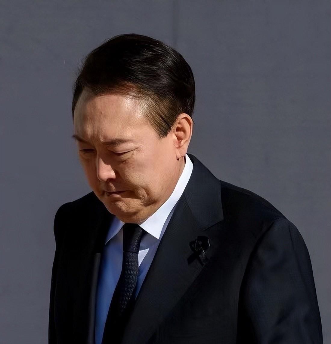 尹锡悦天塌了本以为可以通过支持国民力量党金文洙获得大选胜利而翻身，但没想到李在