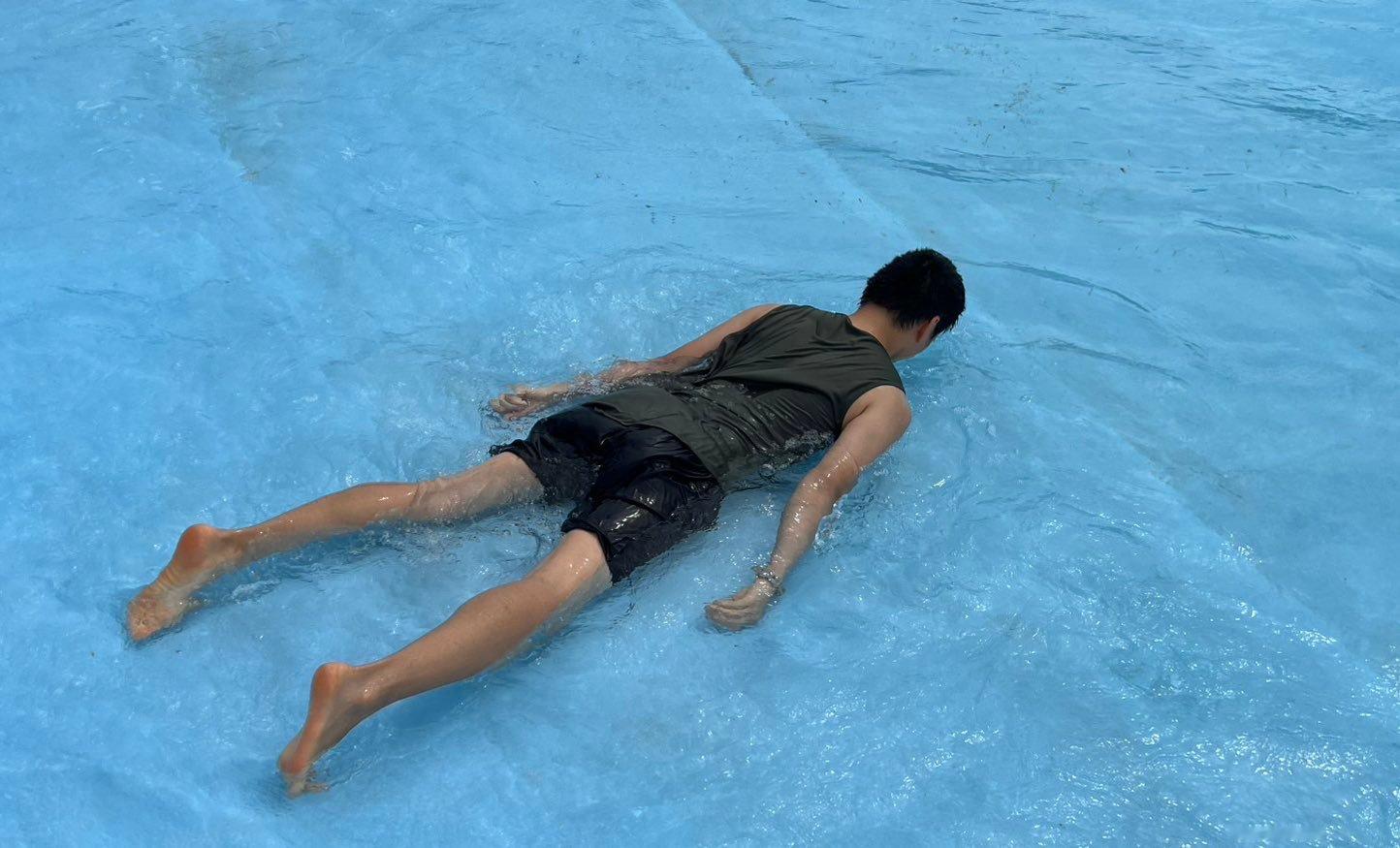 X友还原世界名画之希罗尤尔卧水高达​​​