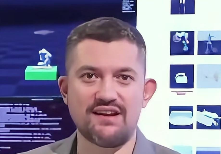 怪不得有这么一种说法，说华人如果和白人结婚，不出三代，基本就看不到华人的模样咯。