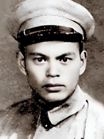 1950年新疆，108位解放军被上千叛匪困在孤城40天，弹尽粮绝之时，匪首送