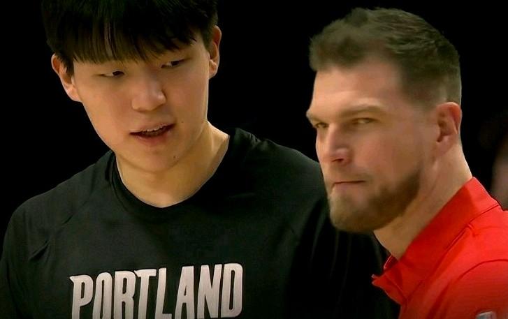 说实话：这次还有人埋怨斯普利特吗？确实给足了小杨机会，连续的3节比赛都进了轮转，