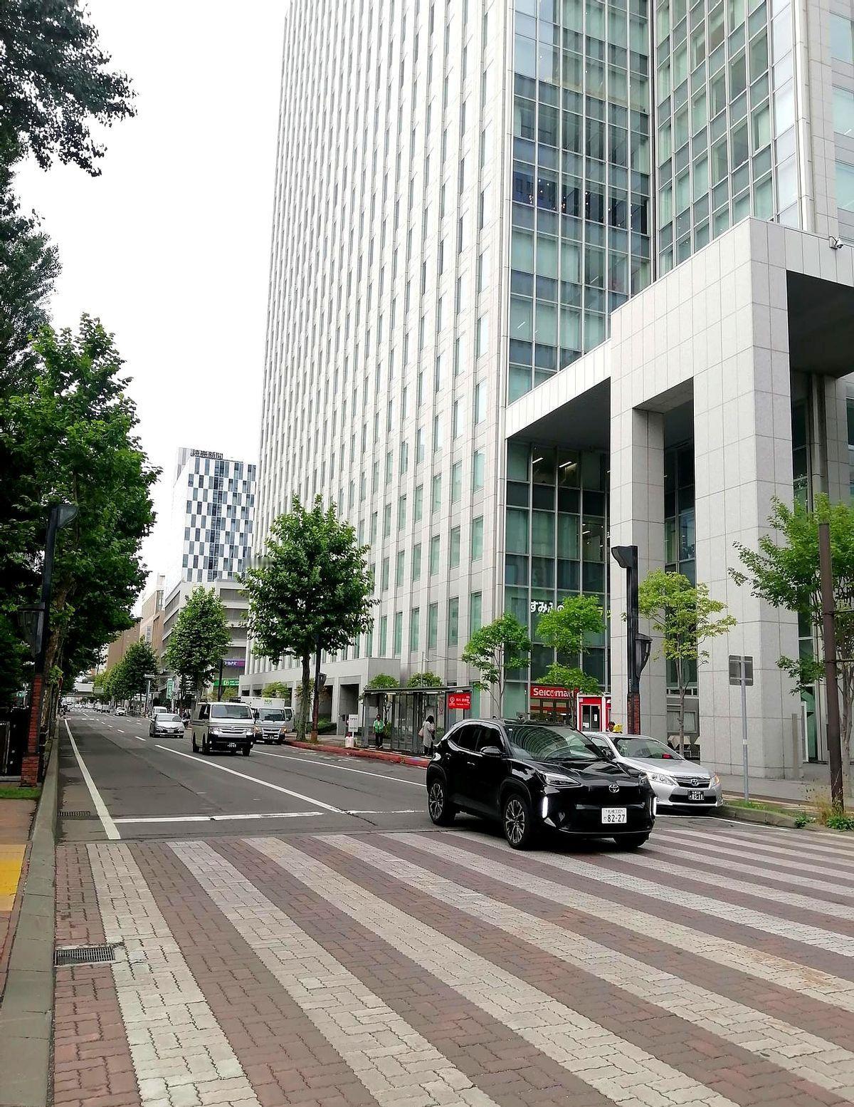 我是体制内退休人员，62岁，孩子在上海工作，单位给分了公寓，孩子让我去住。想在