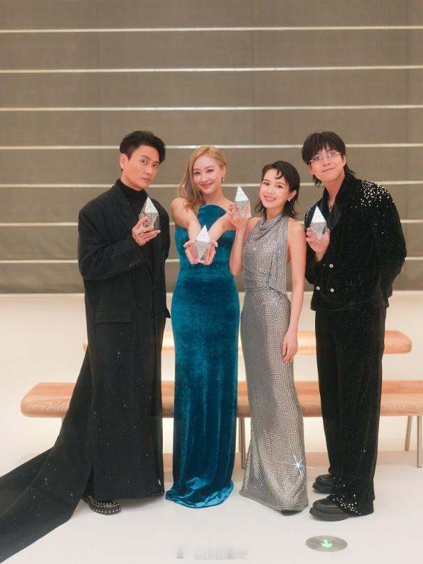 【On.cc】黃宗澤閃襲時尚之夜　獲頒「實力演員」雙料視帝黃宗澤前晚出席內地時尚