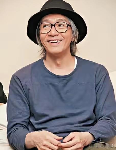 等了好几年，周星驰砸了6亿的《美人鱼2》还是没上映，我琢磨这事，心里头真的不吐不