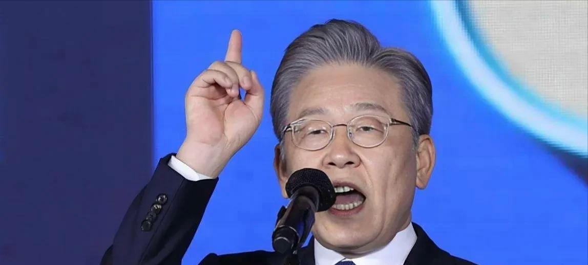服了！九三阅兵这手牌，打得真叫一个漂亮。朝方领导人突然访华观礼，这步棋让整个东北