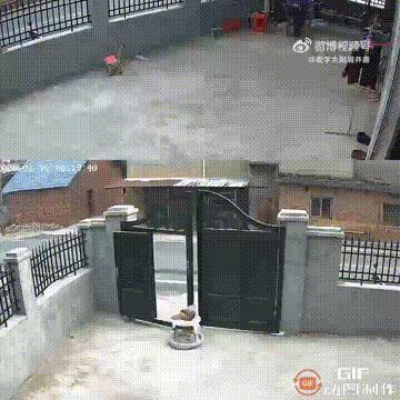 有些时候孩子会出事，父母真的难辞其咎，明知道孩子还小，需要大人照顾，可他们偏偏就