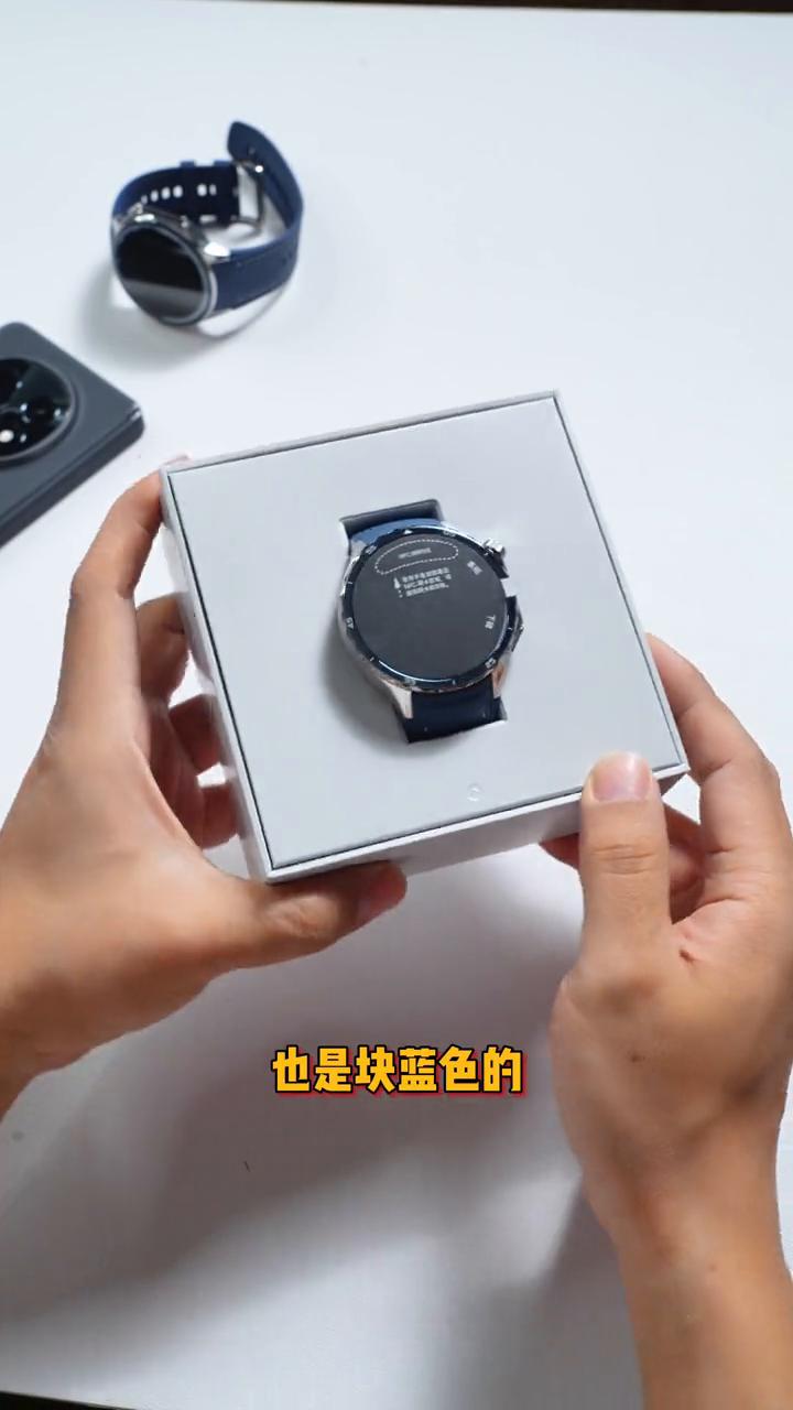 来啦，OPPOWatchX2设计更成熟，功能更猛。开箱一个OPPOWat