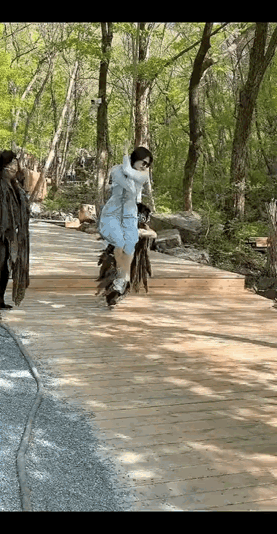 突然我明白了，原来我想当一个野人。