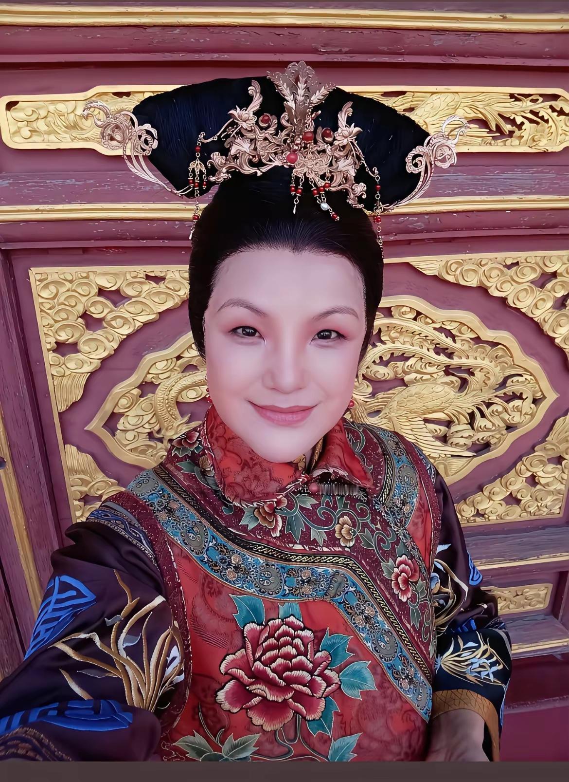 估计马蹄露在香港不会再有立足之地了，目前没有一个明星艺人声援支持她，除非她回内地