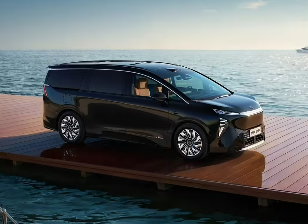 别克至境世家MPV纯电版明年上半年推出尊享版车型明年2月交付车辆长宽高分别为5