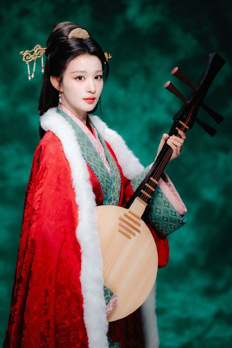 春晚周冬雨，对不起，刘亦菲，对不起，2026，我要喜欢王楚然了