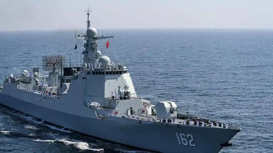 我国为何要允许南宁舰和银川舰全世界晃悠呢？说出来你可能不信，这两艘军舰全世界闲逛