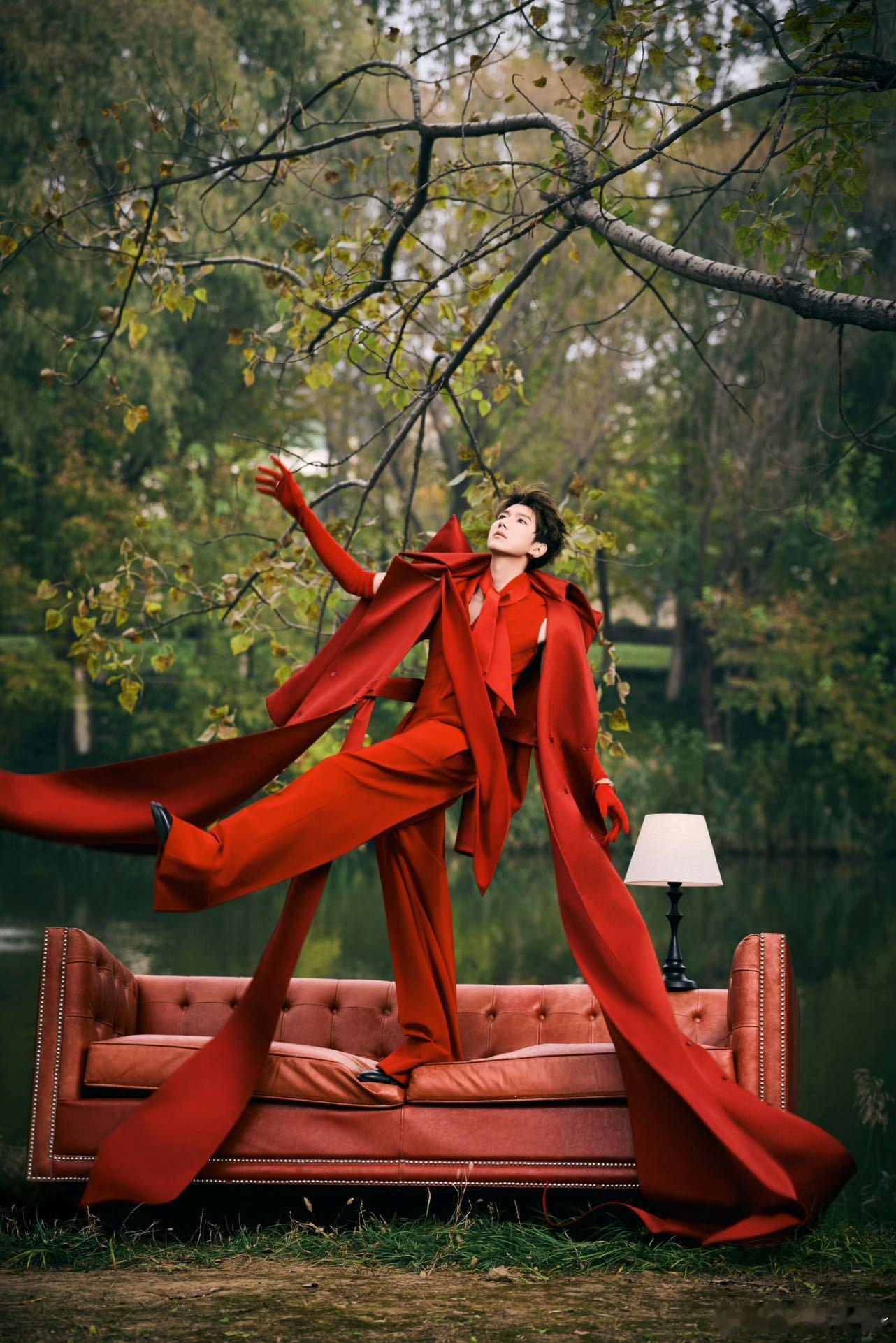 王源走哪痛哪看看这满大街的王源，必须得好好的去打卡一番