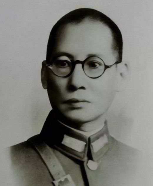 1948年，被软禁在南京的龙云，不想跟着老蒋陪葬，他连着几天盘算脱身之计，可都没