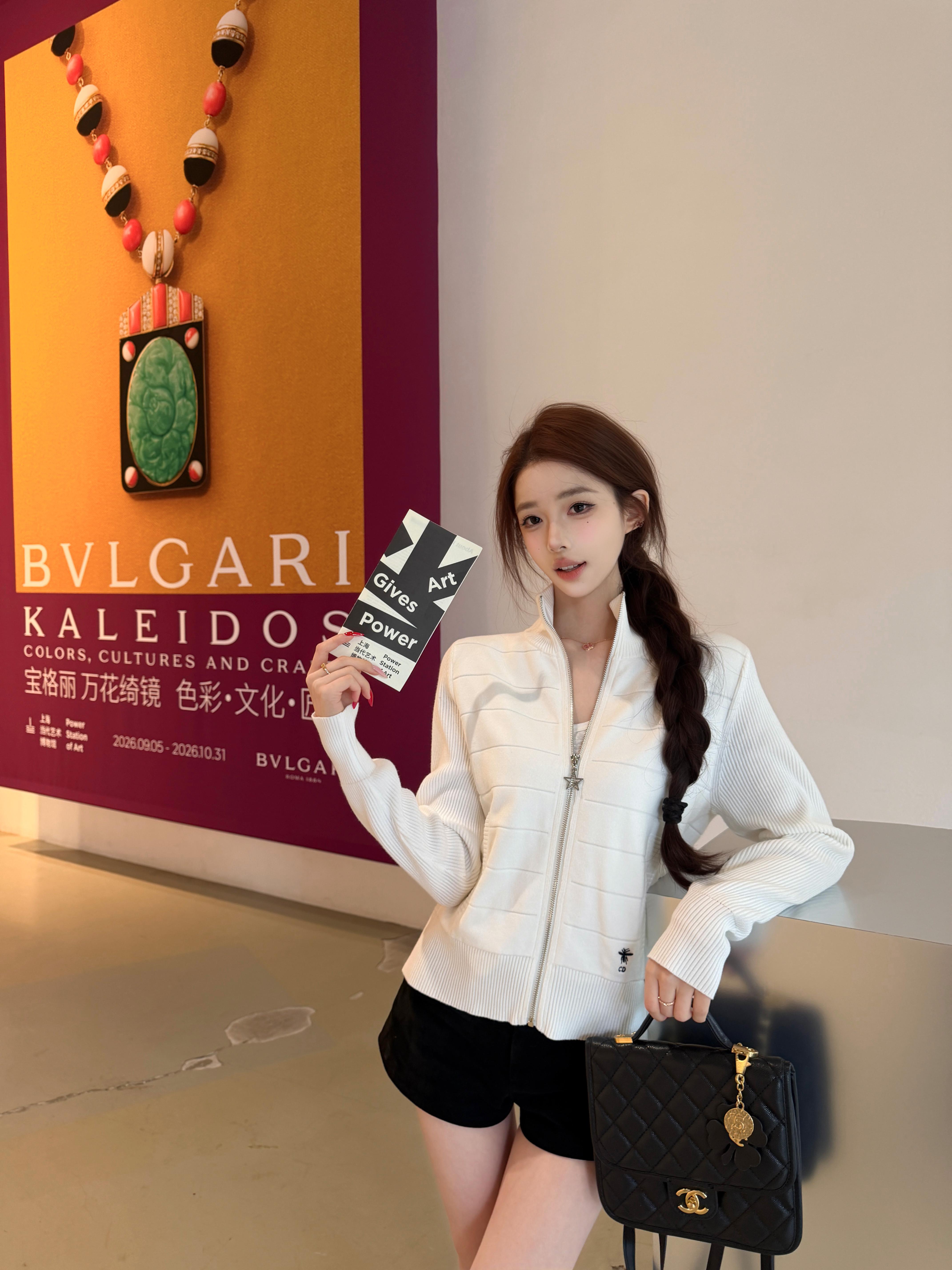 亲爱的你也可以散发光。