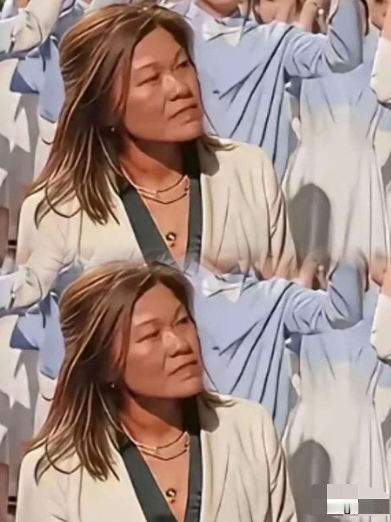 真是人不可貌相，你看这位大姐，穿着朴素，往那一站，不声不响，跟路人甲没啥区别。可