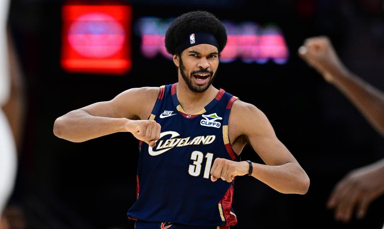 骑士做出交易调整，豪赌一次！美媒报道：骑士想要与国王完成一笔2换2的交易，他们想