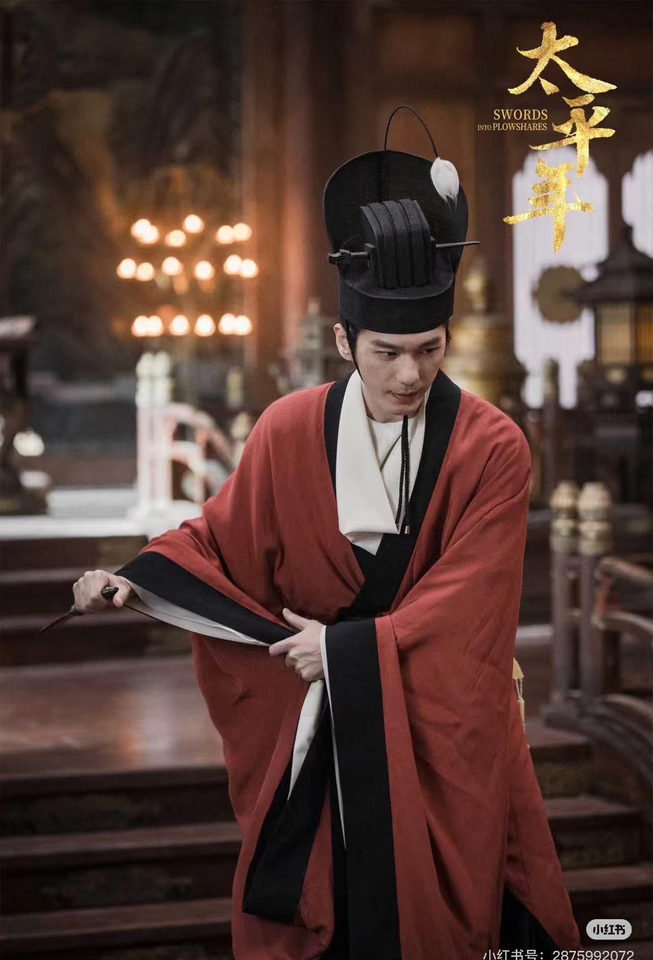 看《太平年》还能面不改色吃羊肉的，都是狠人。我指的不是口味重。是你能盯着屏幕