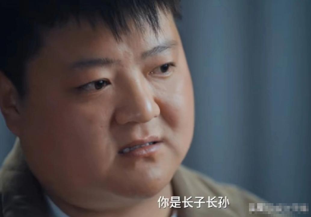 千万粉丝网红大圆哥说自己一直被父母PUA，让他要帮扶家族里所有弟弟妹妹，自己买了