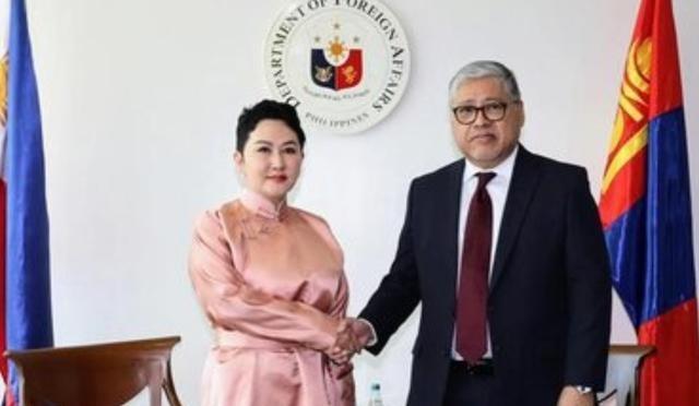 蒙古国外长刚在马尼拉高调支持南海“航行自由”，转身又到维也纳公然声援欧安组织，可