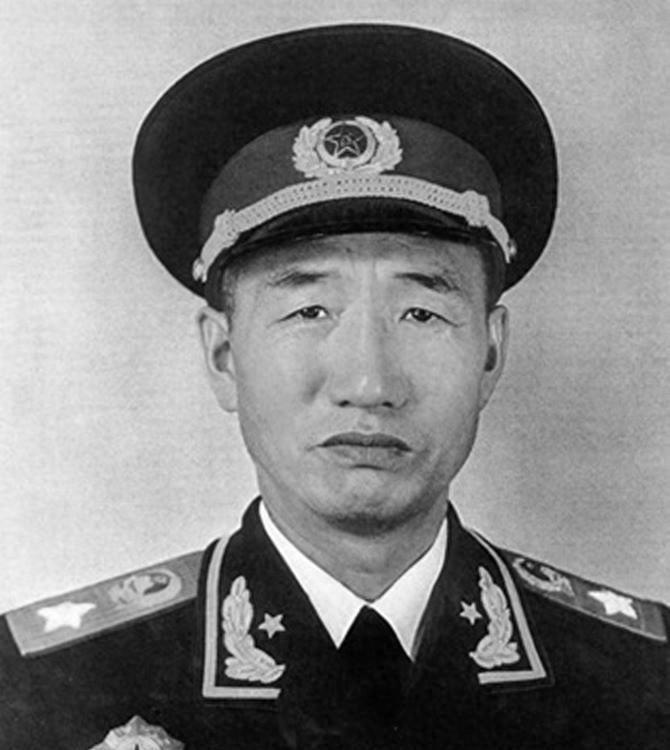 在90岁临近人生终点时，徐向前元帅睁大双眼，说出了他此生最大的遗憾是什么199